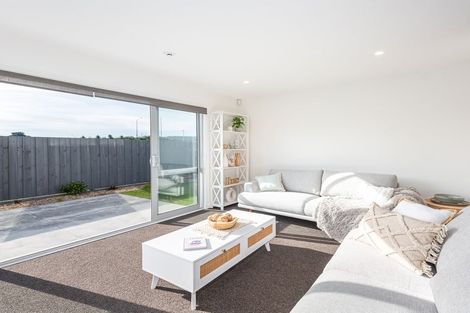 Photo of property in 7 Kakapo Lane, Redwood, Christchurch, 8051