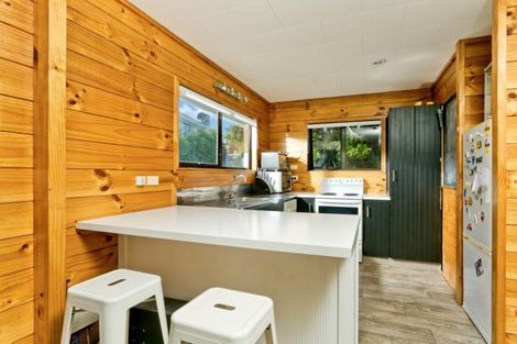 Photo of property in 2/32 Trinidad Road, Sunnynook, Auckland, 0620