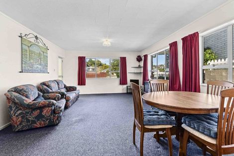 Photo of property in 20 Kenmore Street, Westown, New Plymouth, 4310