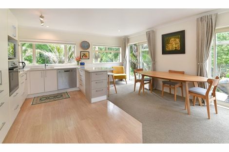 Photo of property in 23 Annalise Place, Orewa, 0931