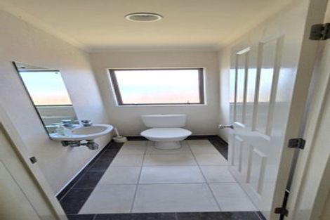 Photo of property in 12 Glanmire Place, Flat Bush, Auckland, 2016