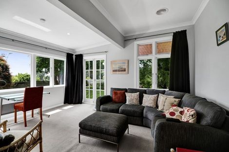 Photo of property in 51 Brois Street, Frankleigh Park, New Plymouth, 4310