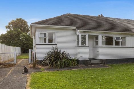 Photo of property in 5 Purser Grove, Fairfield, Lower Hutt, 5011