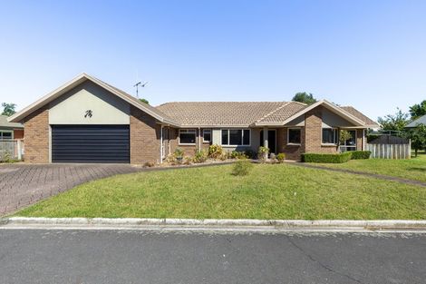 Photo of property in 18 Halcione Close, Flagstaff, Hamilton, 3210