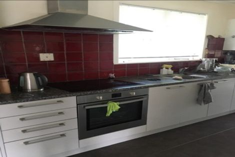 Photo of property in 8 Thuja Street, Green Bay, Auckland, 0604