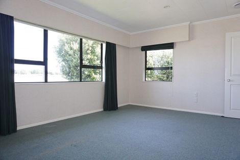 Photo of property in 86 Thomas Place, Foxton Beach, Foxton, 4815