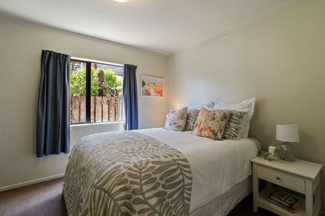 Photo of property in 14b Landsdowne Terrace, Karori, Wellington, 6012