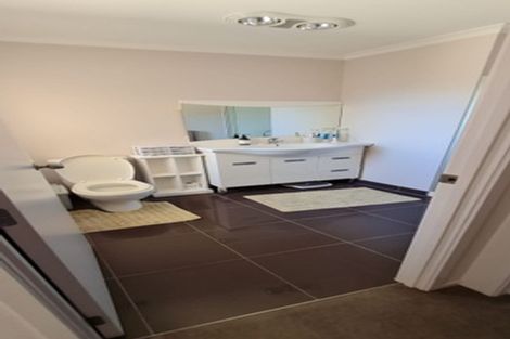 Photo of property in 22 Ranchod Terrace, Pukekohe, 2120