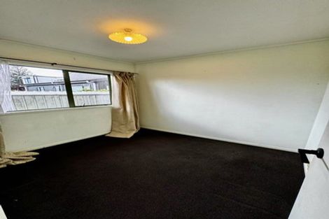 Photo of property in 21 Thomas Avenue, Te Atatu Peninsula, Auckland, 0610