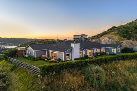 Photo of property in 9 Baxters Rise, Aotea, Porirua, 5024