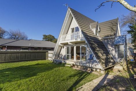 Photo of property in 46 Summerhill Drive, Fitzherbert, Palmerston North, 4410