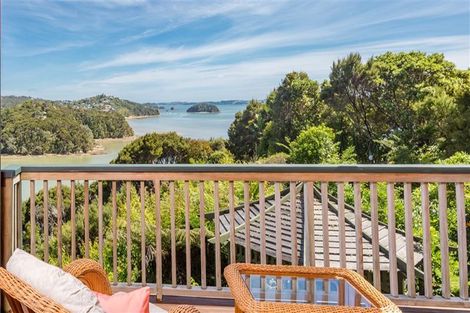 Photo of property in 39 Point Veronica Drive, Opua, 0200