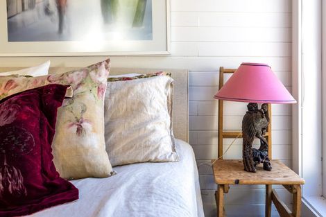 Photo of property in 24 Miro Road, Palm Beach, Waiheke Island, 1081