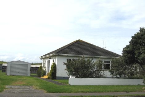 Photo of property in 36 Polson Street, Castlecliff, Whanganui, 4501