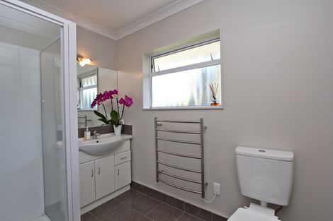 Photo of property in 17 Whiting Crescent, Greenmeadows, Napier, 4112