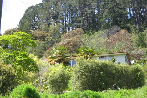 Photo of property in 19 Milton Terrace, Picton, 7220