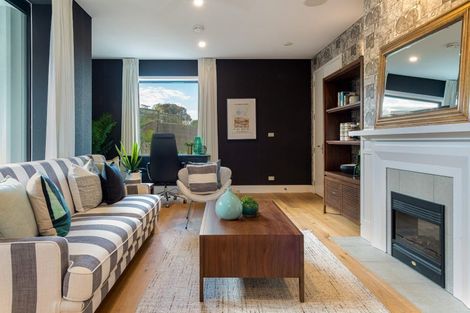 Photo of property in 2/214a Lake Road, Hauraki, Auckland, 0622