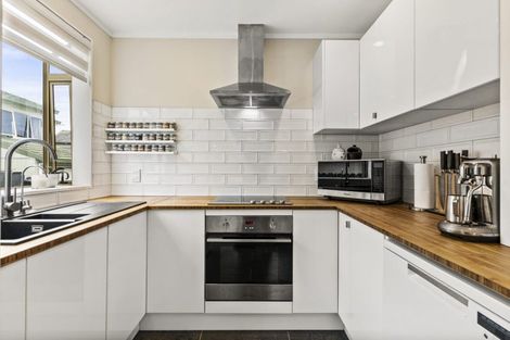 Photo of property in 63 Pooks Road, Ranui, Auckland, 0612