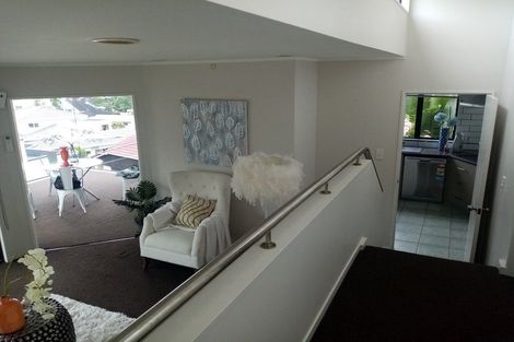 Photo of property in 2/4 Dorrit Lane, Howick, Auckland, 2014
