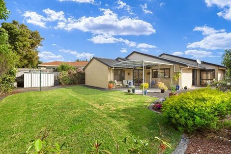 Photo of property in 34 Fleetwood Drive, Henderson, Auckland, 0612