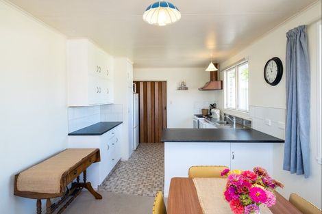 Photo of property in 35 Flaxmere Avenue, Flaxmere, Hastings, 4120