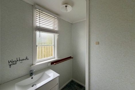 Photo of property in 3 Daniell Street, Bulls, 4818