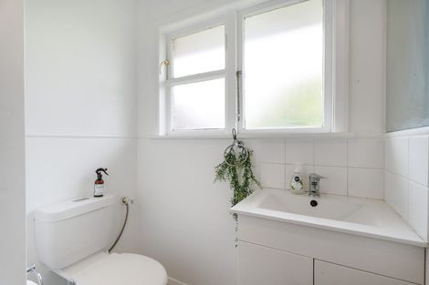 Photo of property in 2/49a Shakespeare Avenue, Trentham, Upper Hutt, 5018