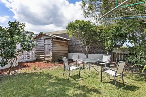 Photo of property in 1/63 Willerton Avenue, New Lynn, Auckland, 0600