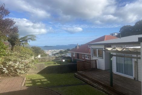 Photo of property in 56 Dowse Drive, Maungaraki, Lower Hutt, 5010