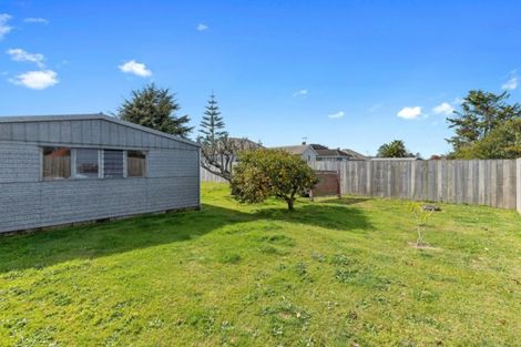Photo of property in 44 Ross Crescent, Fairfield, Hamilton, 3214