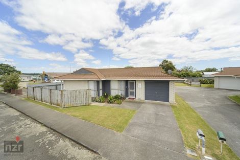 Photo of property in 5 Herbert Avenue, Cloverlea, Palmerston North, 4412