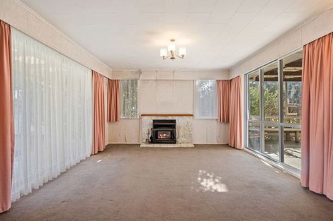 Photo of property in 18 Forest Road, Pinehaven, Upper Hutt, 5019