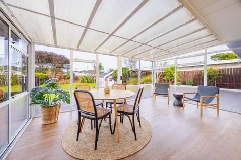 Photo of property in 8 Crichton Place, Taradale, Napier, 4112