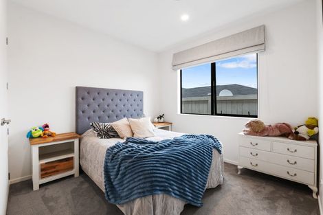 Photo of property in 61 Godfrey Drive, Orewa, 0931