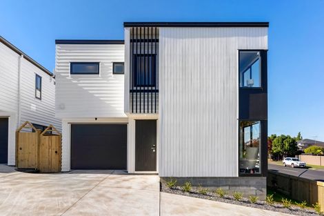 Photo of property in 16a Meadway, Sunnyhills, Auckland, 2010