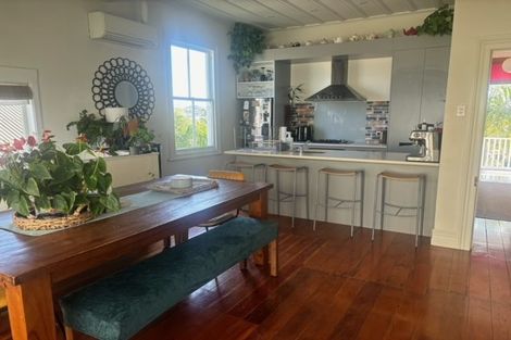 Photo of property in 1/9 Rutland Road, Stanley Point, Auckland, 0624