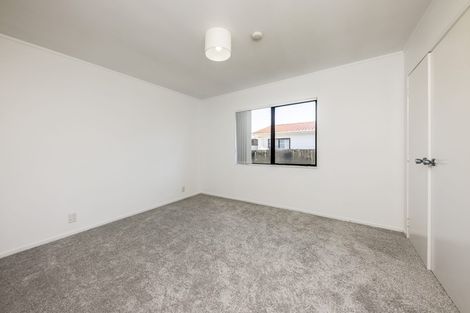 Photo of property in 2/30 Gloucester Road, Manurewa, Auckland, 2102