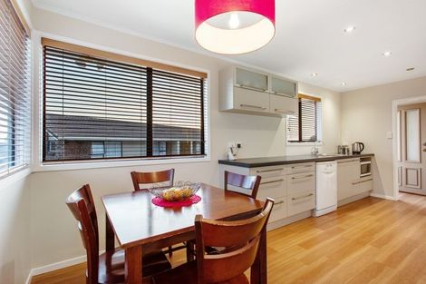 Photo of property in 137 Bradbury Road, Botany Downs, Auckland, 2010