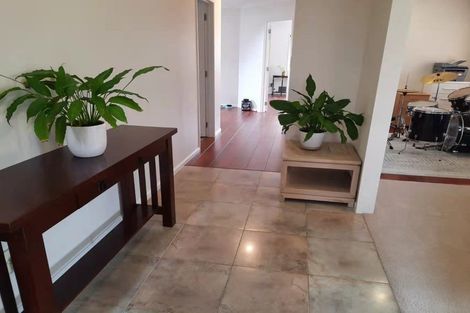 Photo of property in 44a Rodney Street, Howick, Auckland, 2014