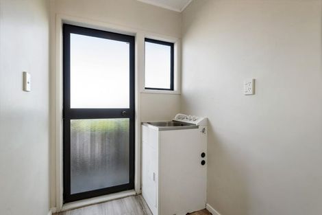 Photo of property in 199 Chivalry Road, Glenfield, Auckland, 0629