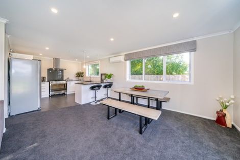 Photo of property in 16 Poulson Grove, Trentham, Upper Hutt, 5018