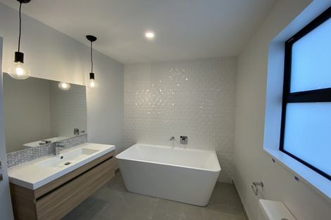 Photo of property in 105 Jack Hanley Drive, Jacks Point, Queenstown, 9371