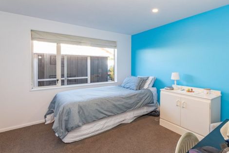 Photo of property in 1/4 Daniels Road, Redwood, Christchurch, 8051