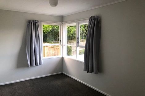 Photo of property in 44 Gossamer Drive, Pakuranga Heights, Auckland, 2010