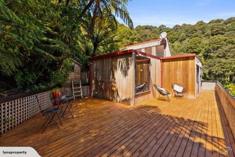 Photo of property in 3 Whiorau Grove, Lowry Bay, Lower Hutt, 5013