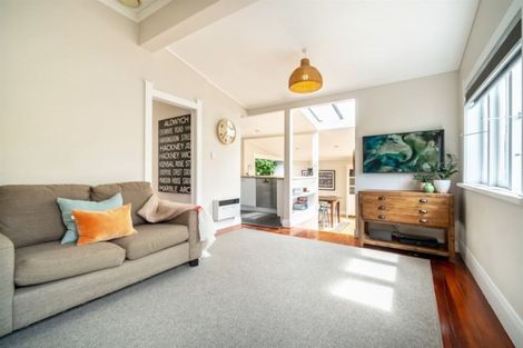 Photo of property in 1/34 Gladstone Road, Northcote, Auckland, 0627