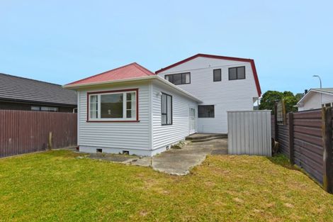 Photo of property in 100 Gibbons Street, Ebdentown, Upper Hutt, 5018
