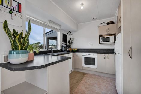 Photo of property in 9a Ballantrae Place, Highlands Park, New Plymouth, 4312