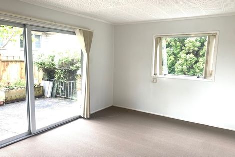 Photo of property in 25 Schnapper Rock Road, Greenhithe, Auckland, 0632