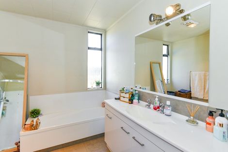 Photo of property in 1458 Southland Road, Longlands, Hastings, 4120